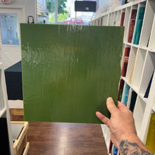 Load image into Gallery viewer, Y96 Opalescent Glass