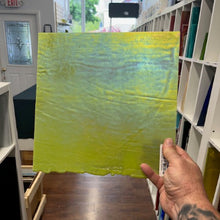 Load image into Gallery viewer, Y96 Iridized Glass