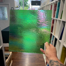 Load image into Gallery viewer, Y96 Iridized Glass