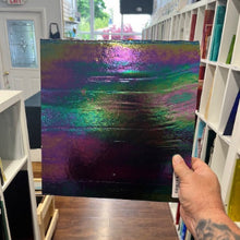 Load image into Gallery viewer, Y96 Iridized Glass