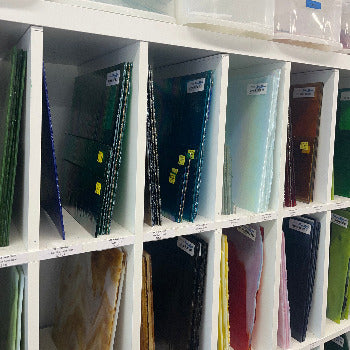 Y96 Iridized Glass