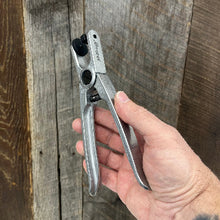 Load image into Gallery viewer, Silberschnitt Glass Breaking Pliers