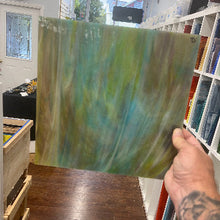 Load image into Gallery viewer, WO264 Iguana (NEW COLOR)